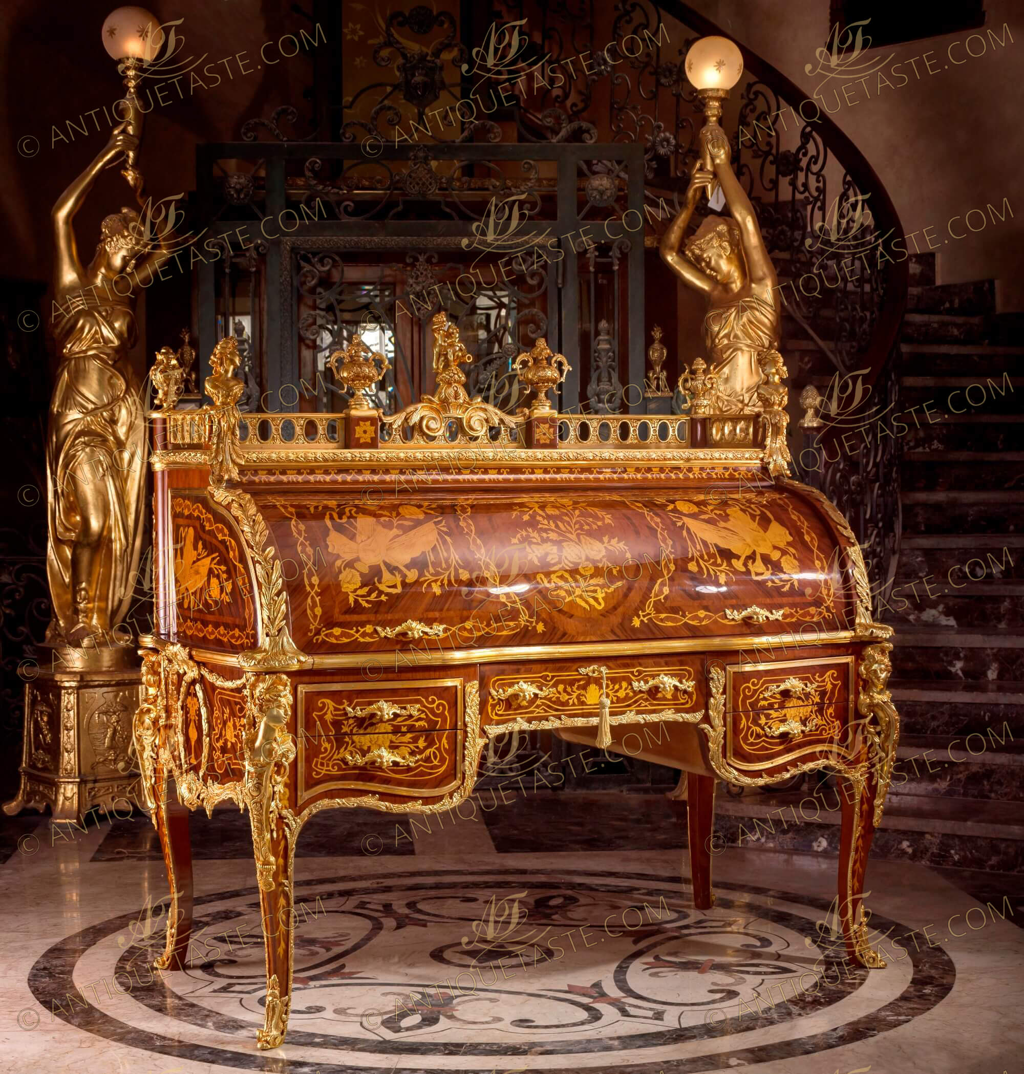 haalbaar laten vallen Stoel 18th century Bureau Du Roi [Secretaire Cylindre de Louis XV] The King Desk  after the model by Jean François Oeben and Jean Henri Riesener